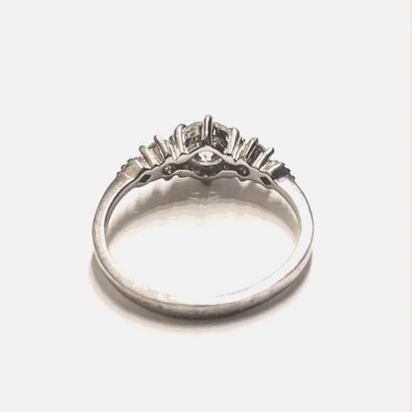 5mm moissanite 3 stone ring engagement silver 4.5 - Picture 8 of 8